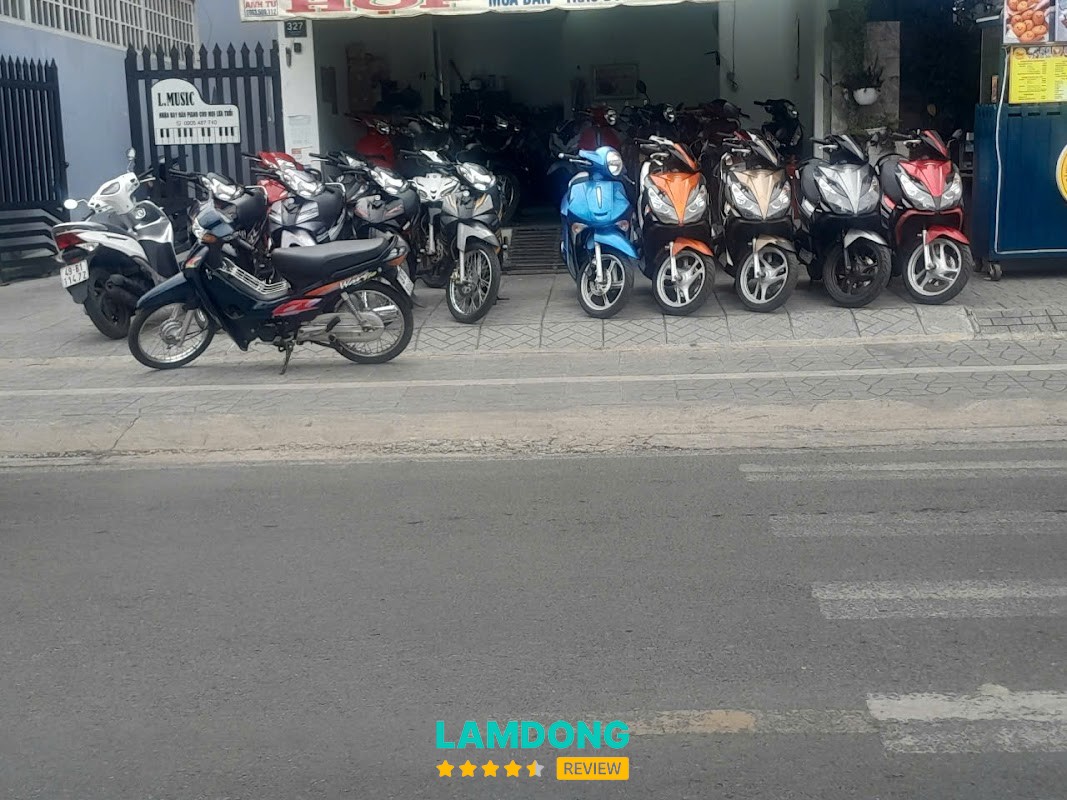 Cho thuê xe tự lái Đà Lạt xe mới