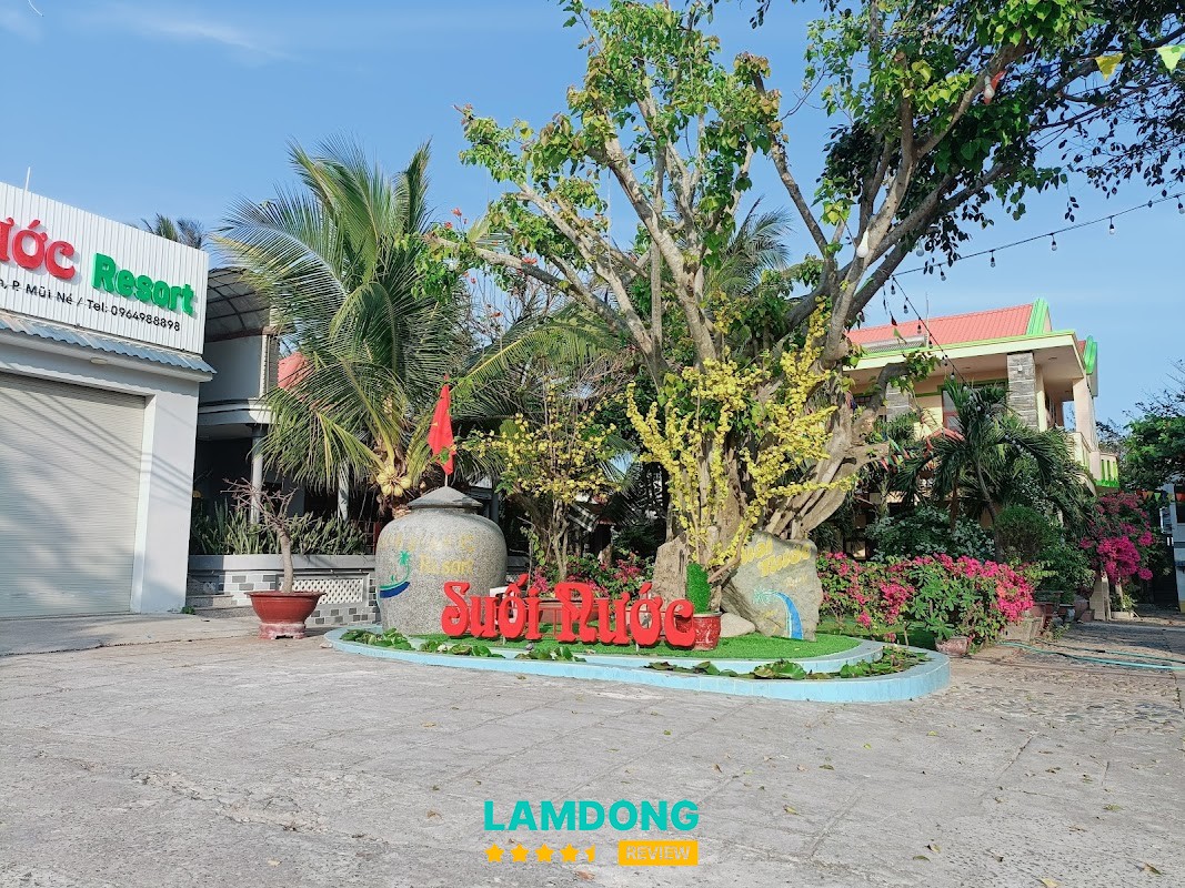 SUỐI NƯỚC RESORT – 58 Nguyễn Cơ Thạch, Mũi Né
