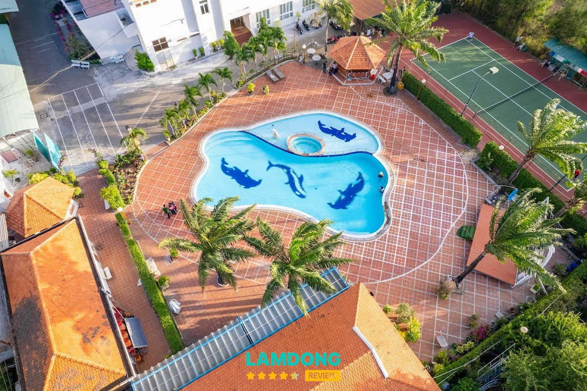 Khách Sạn Đồi Dương – gần biển