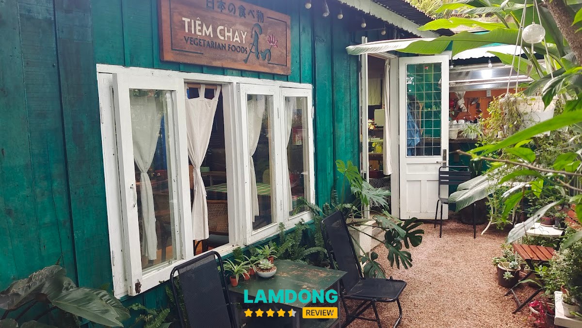 Tiệm Chay Ân không gian yên tĩnh
