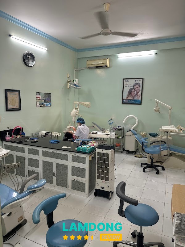 Phòng Khám Nha Khoa Bác Sĩ Loan - không gian chờ