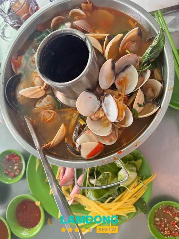 Quán Tư Minh – không gian ăn uống