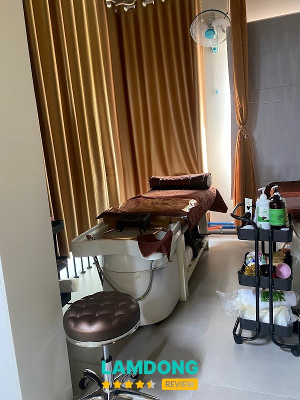 Mộc Spa Massage & Nails – gội đầu và nails