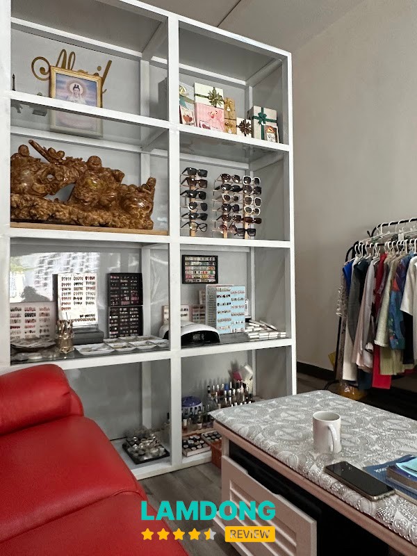 Luxury Nails Spa – không gian nail