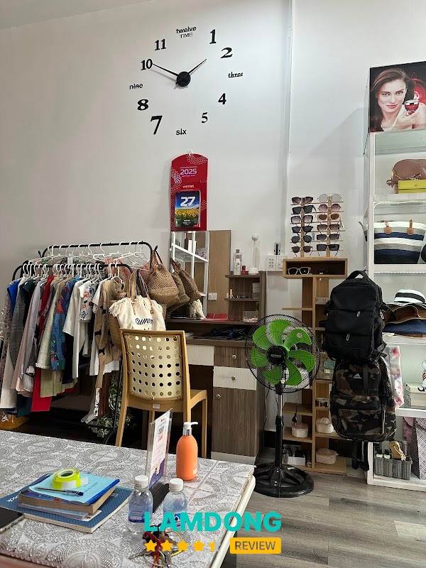 Luxury Nails Spa – tiệm chăm sóc móng