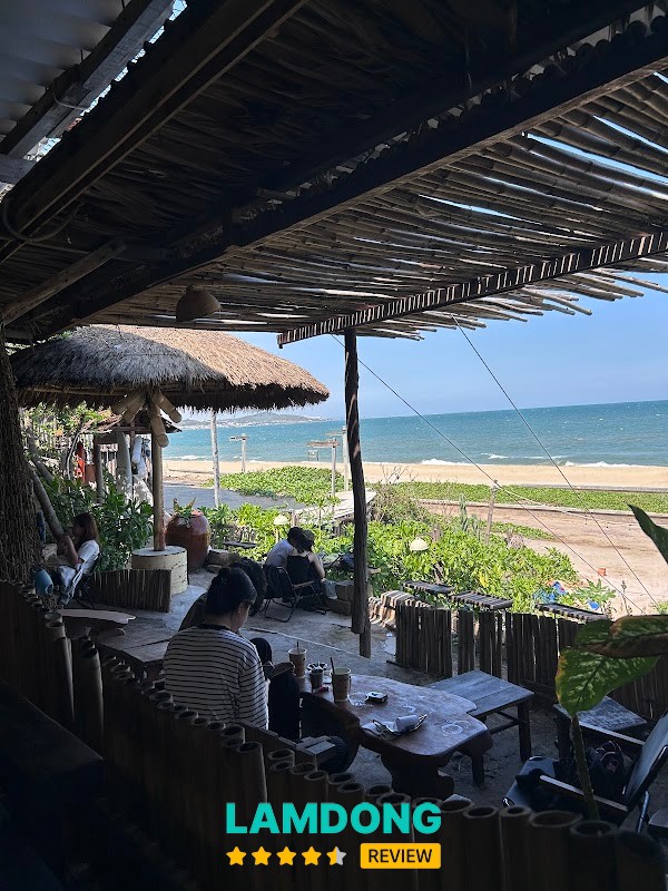 Đường Chân Trời – quán cà phê ven biển