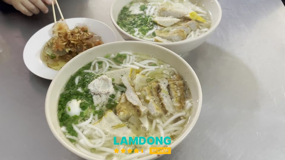 Tô bánh canh tại Bánh Canh Xíu