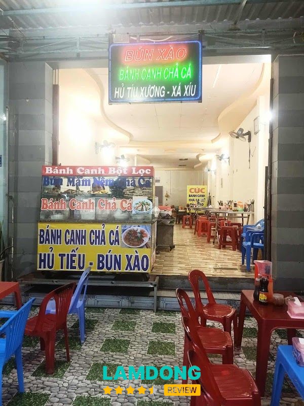 Bánh canh chả cá Cúc tại Phan Thiết