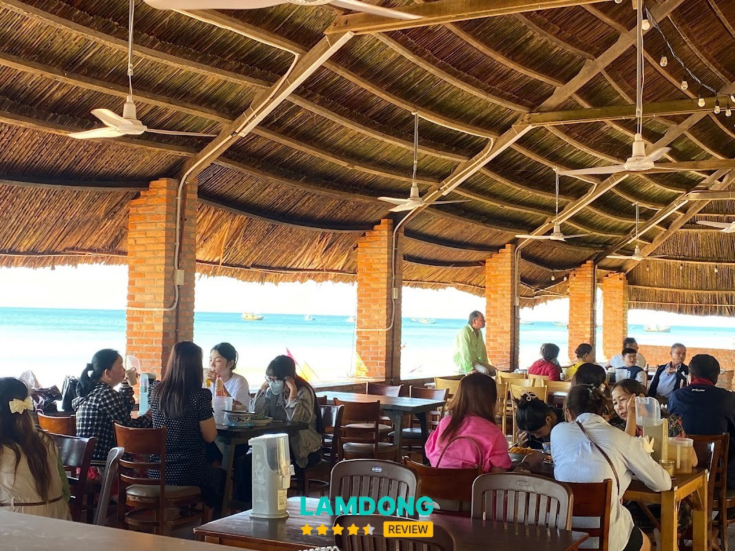 Quán Biển Vàng Beach Front Phan Thiết