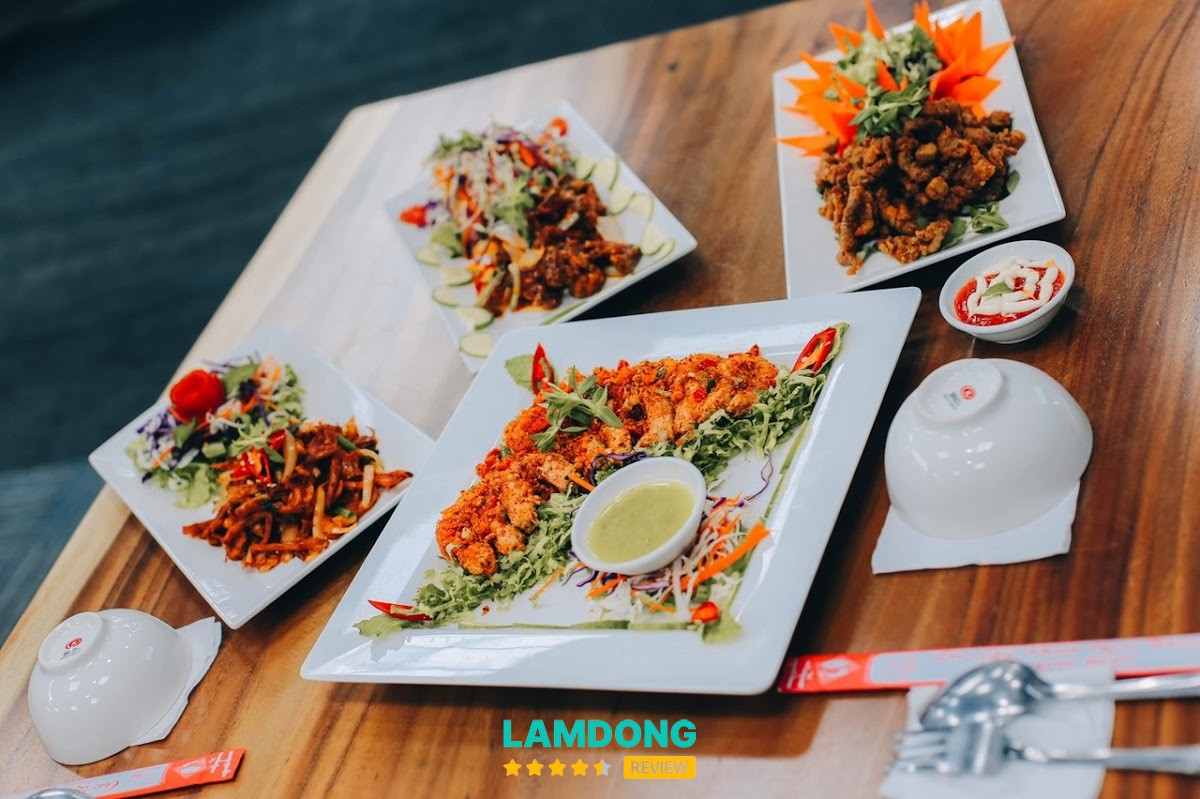 P.A Coffee – khu sân vườn rộng