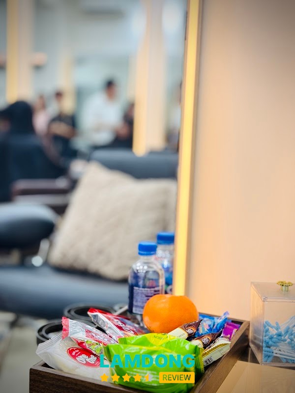 Hair Salon Khánh Cây Kéo Vàng – không gian salon