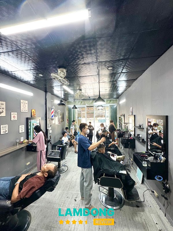 Tuấn Trần Barbershop – không gian barber