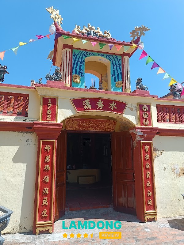 Dinh Vạn Thủy Tú – không gian văn hóa