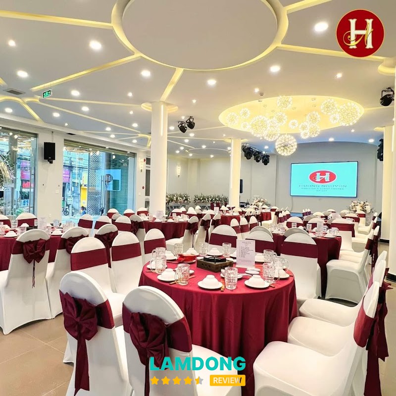 Hương Nguyễn Event Center không gian tiệc