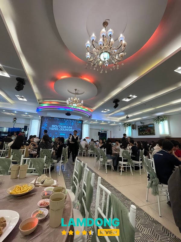 Tâm Đắc không gian nhà hàng