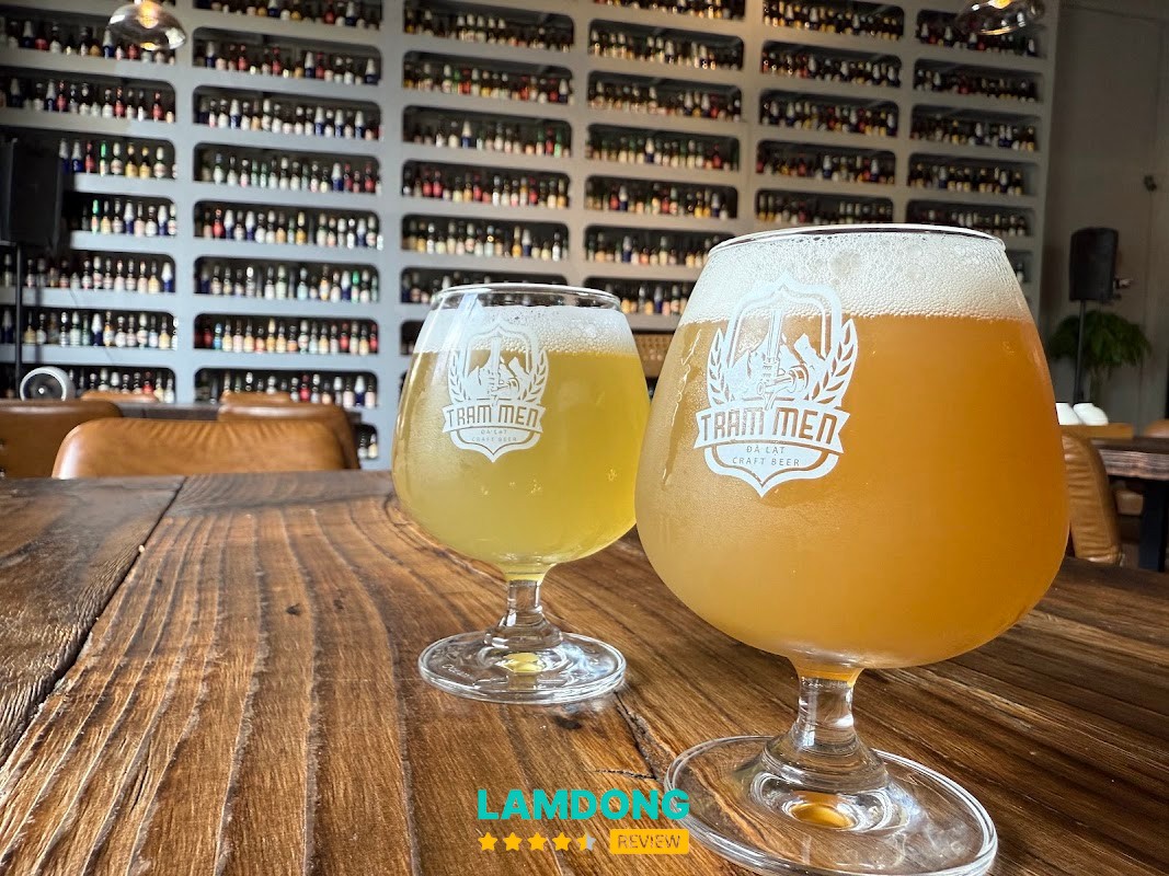 Beer Saloon – bia nhập và đồ ăn
