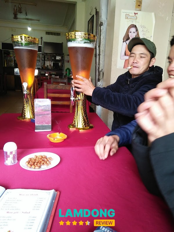 Bia Tươi Đức 92 Phù Đổng – không gian bình dân