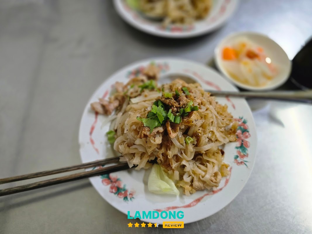Quán Phở Xào 38 – mì xào Đà Lạt ngon kiểu local