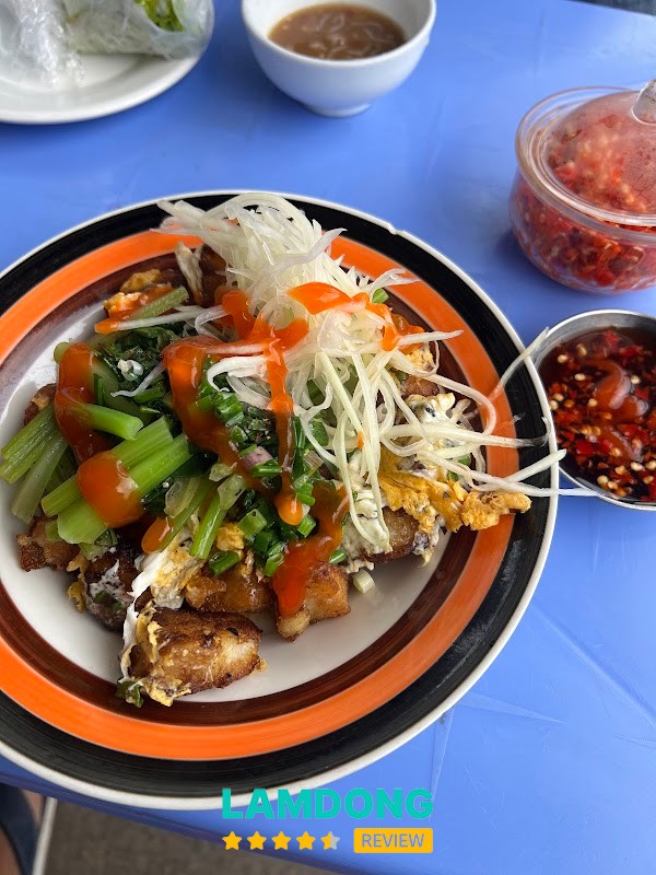 Bột chiên, mì xào bò – Đào Duy Từ Đà Lạt