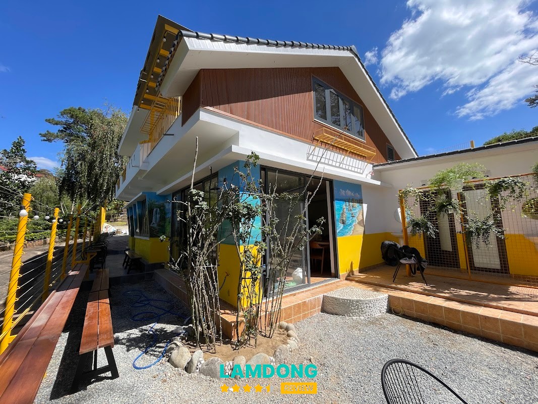 Pizza STOP – quán pizza Đà Lạt view đẹp bên thác