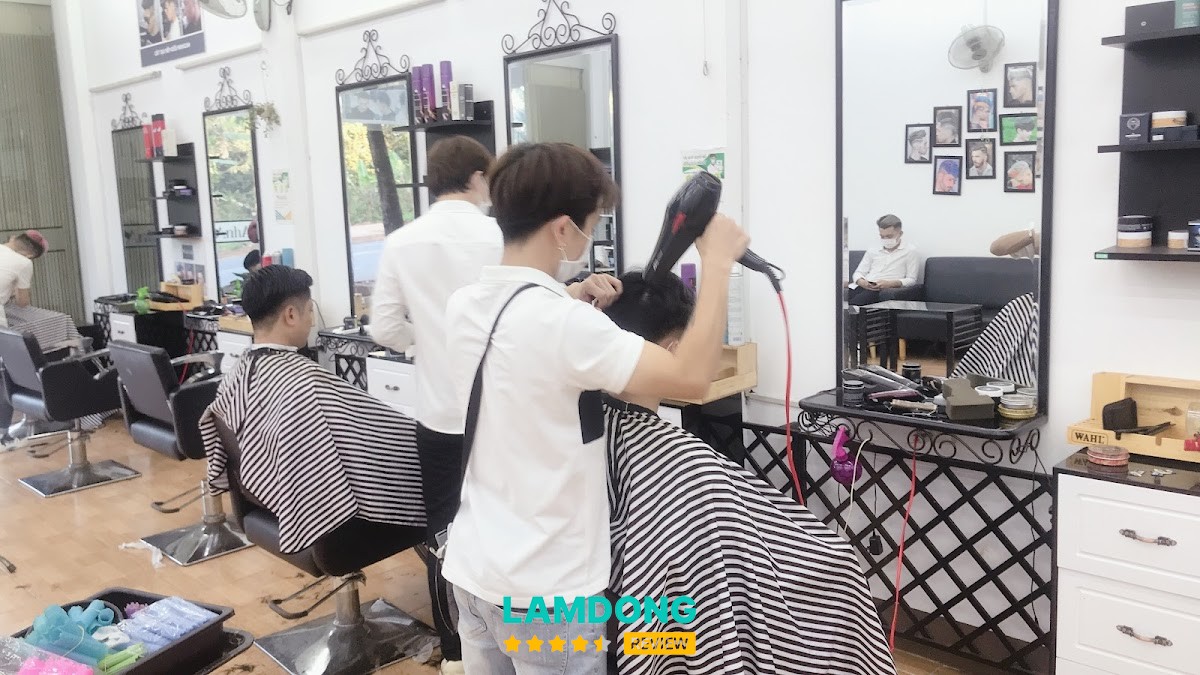 Tóc Nam Đẹp Anh Anh – không gian tiệm tóc