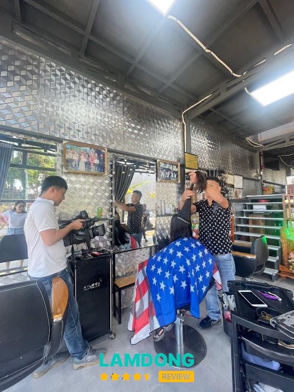 Salon tóc Văn Mỹ – không gian salon