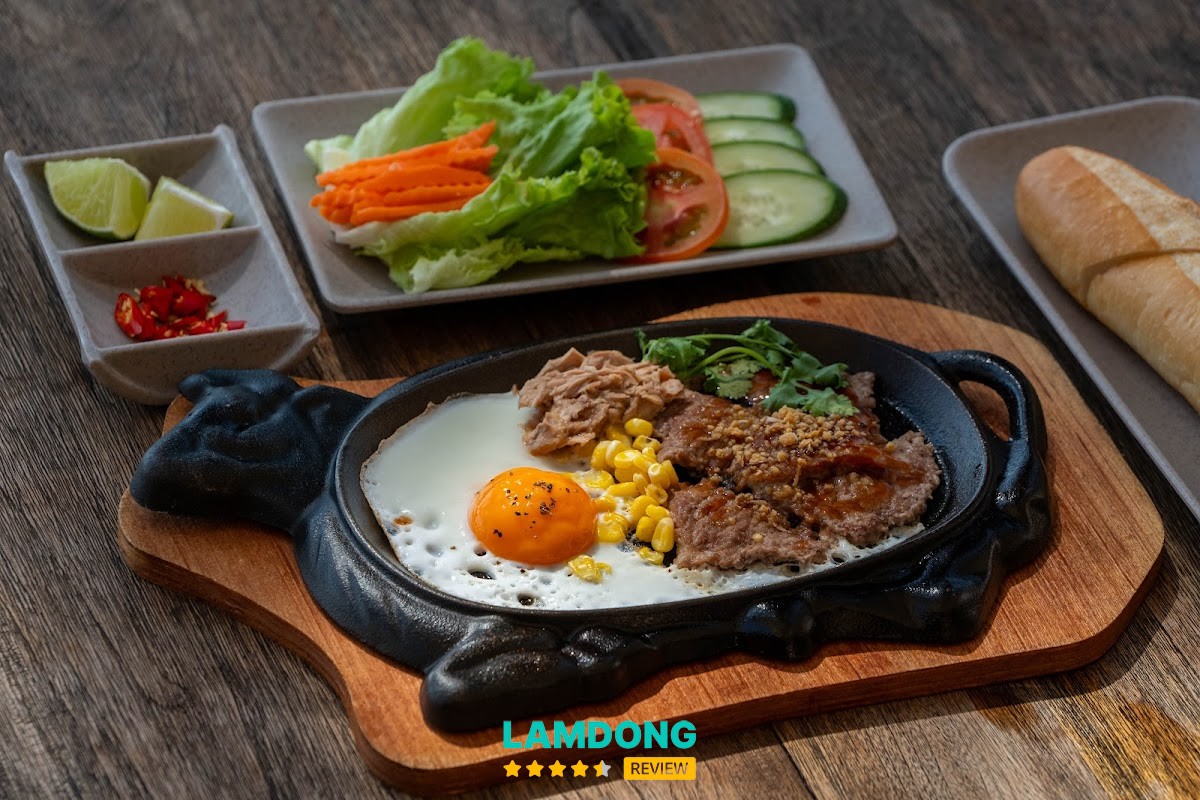 Aloha Beach Club – beach club Tiến Thành