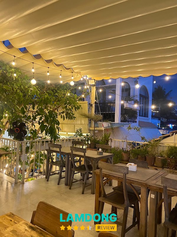 Sunset on the beach – nhà hàng cafe ven biển