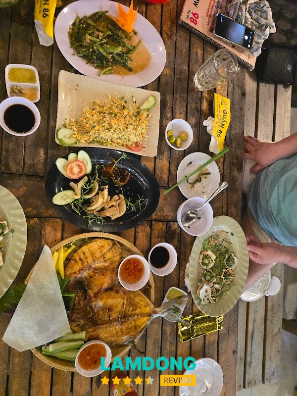 Bờ Kè 86 – hải sản tại Mũi Né