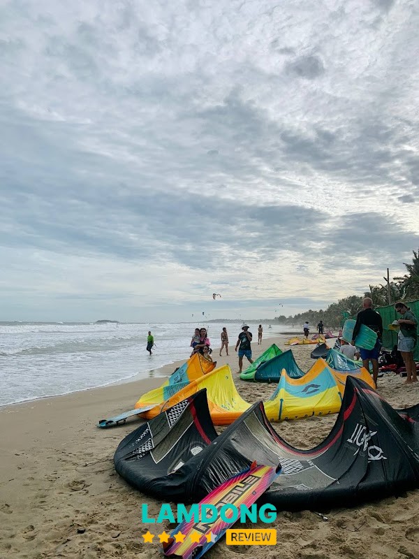 Rids Surf Club Vietnam – lớp học surf