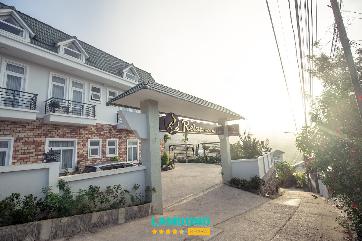 Khách Sạn Relax Hotel by Ixorat – Hẻm 36 Triệu Việt Vương