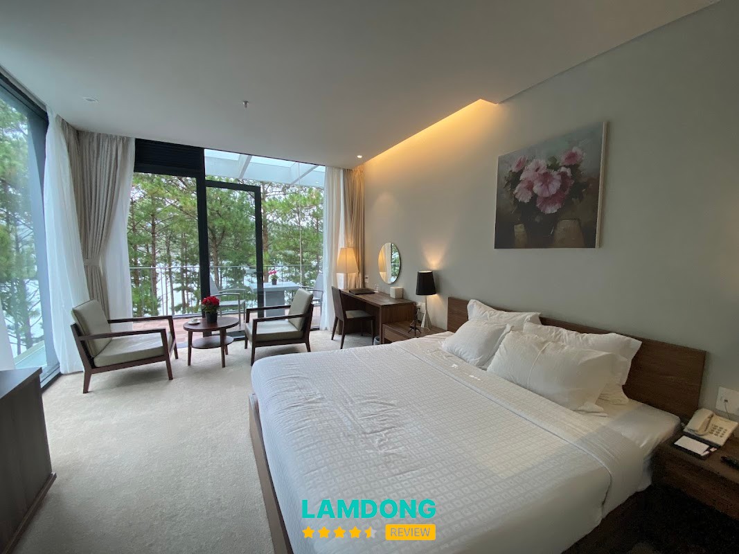 Terracotta Hotel & Resort Dalat – khuôn viên rừng thông