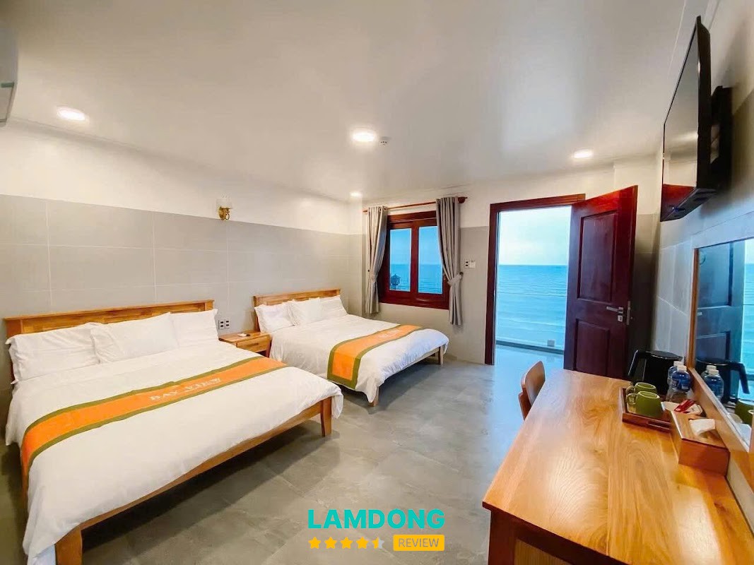 Bay View Resort sát biển