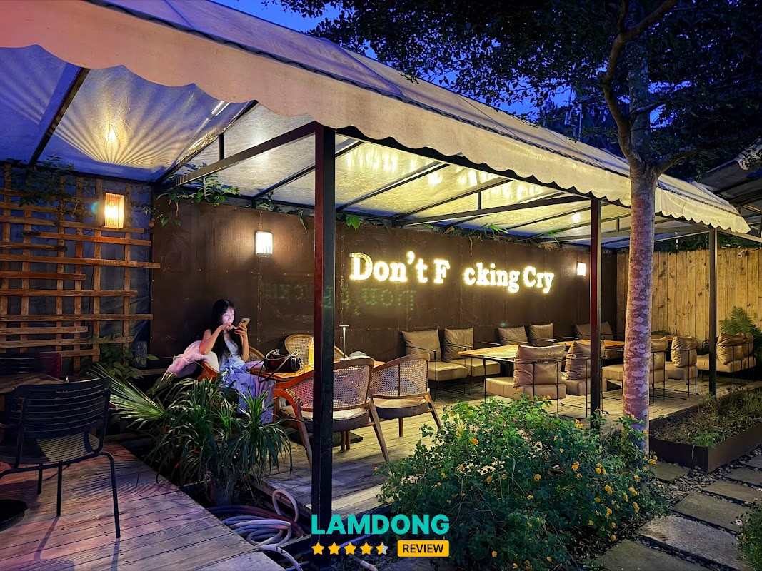 420 Sunset cocktail bar DaLat