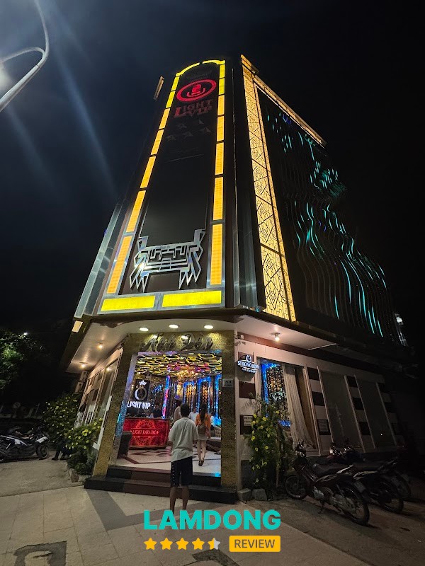 Karaoke LIGHT Ánh Đèn – phòng karaoke