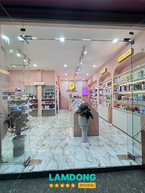 Mun Roses Cosmetics & Gifts – 47 Đường Lê Đại Hành