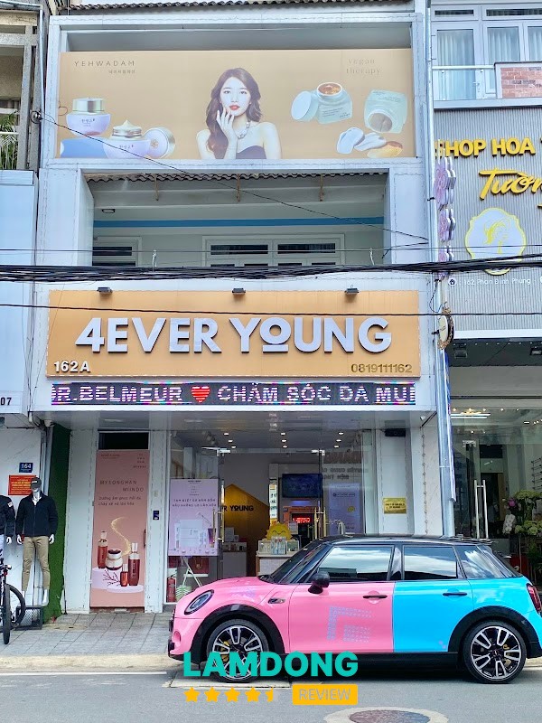4EVER YOUNG – 162A Phan Đình Phùng