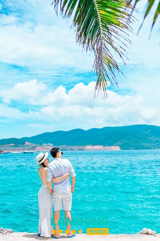 Ngọc Thủy Wedding Studio – makeup cưới