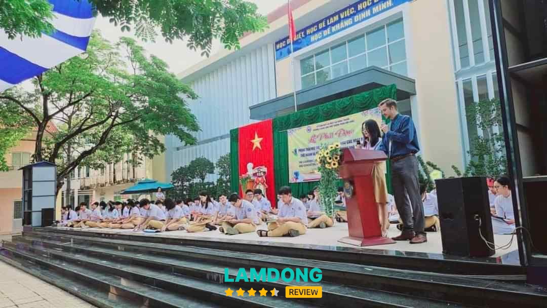 Anh Ngữ ECO English Phan Thiết – lớp học sinh động