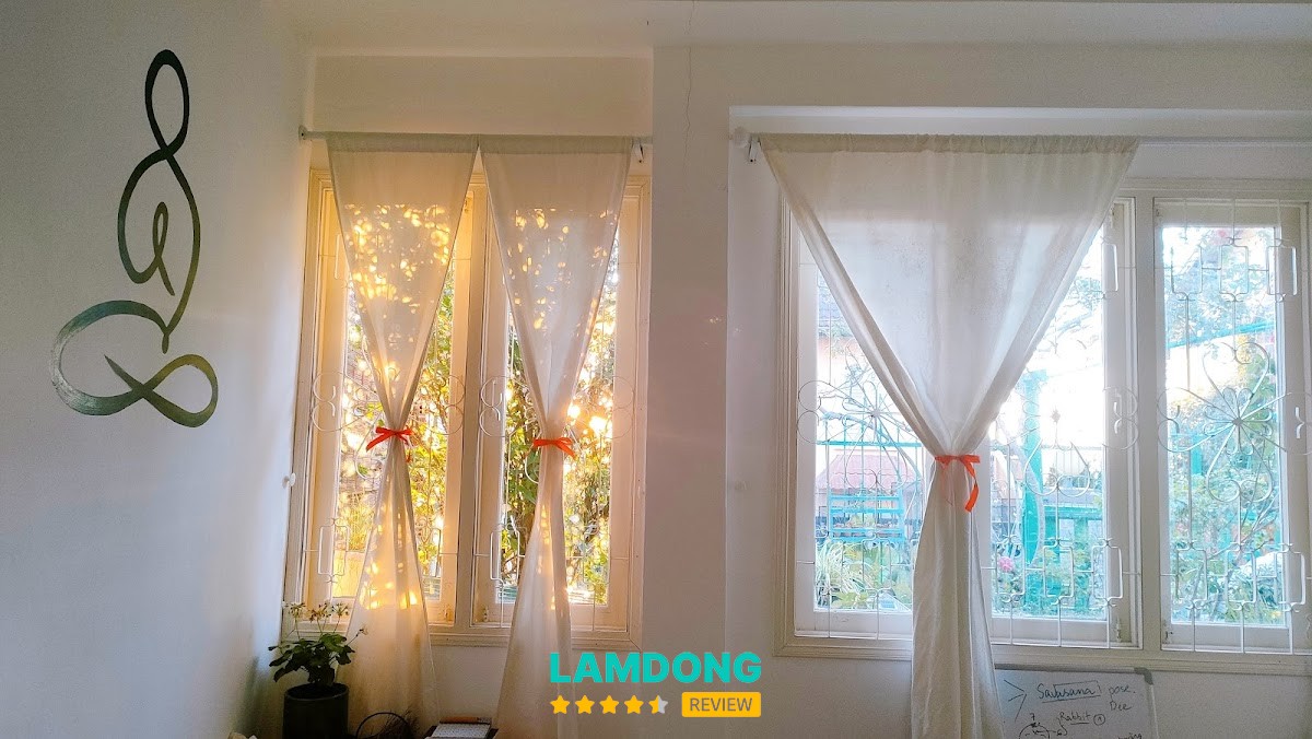 Santosha Yoga Home retreat Đà Lạt