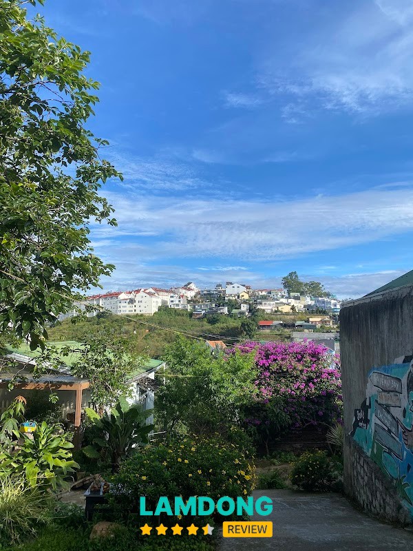 Pura Retreat Yoga thiền trà