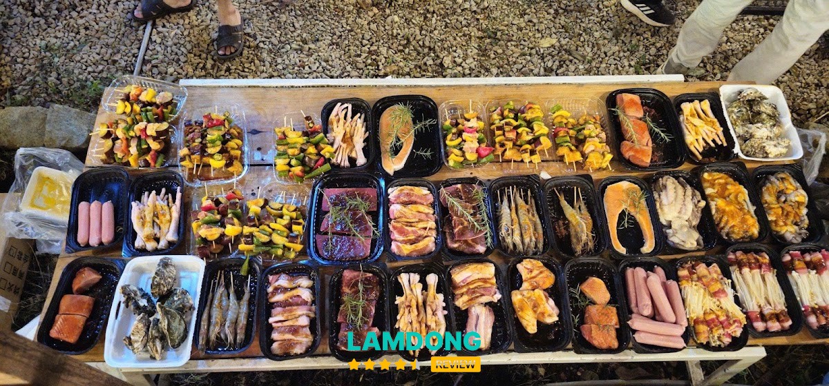 Chivo Catering setup bàn tiệc BBQ
