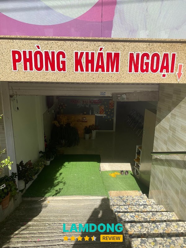 Phòng Khám Ngoại Bs Viên - Da liễu Bs Hạnh – khu vực phòng khám