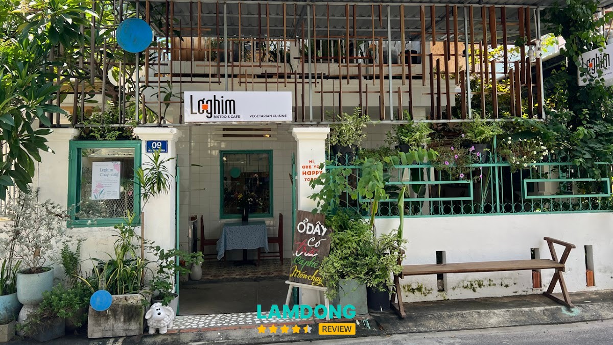 Lơghim Phan Thiet Vegetarian Bistro Cafe