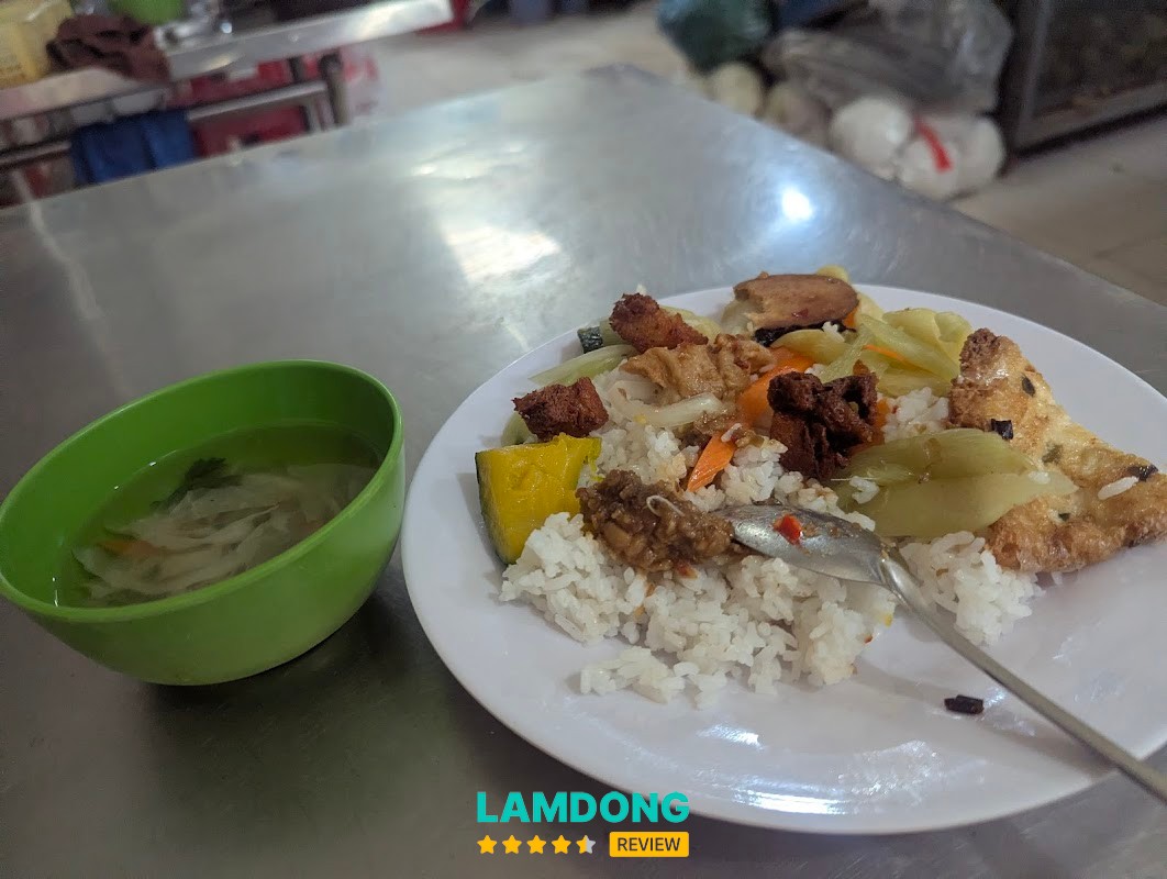 Cơm Chay Lê Quý Đôn – món chay đa dạng