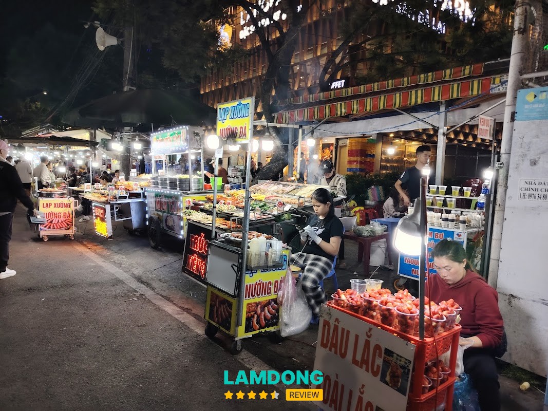 Chợ Đêm Đà Lạt – Nguyễn Thị Minh Khai