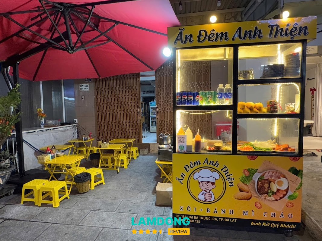 Ăn đêm Anh Thiện – bánh mì chảo và xôi