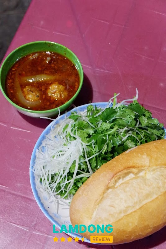 Bánh Mì Xíu Mại Nga – Lê Đại Hành Đà Lạt