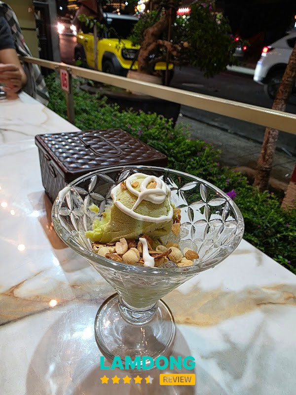 Kem bơ Đà Lạt Mơ – không gian quán
