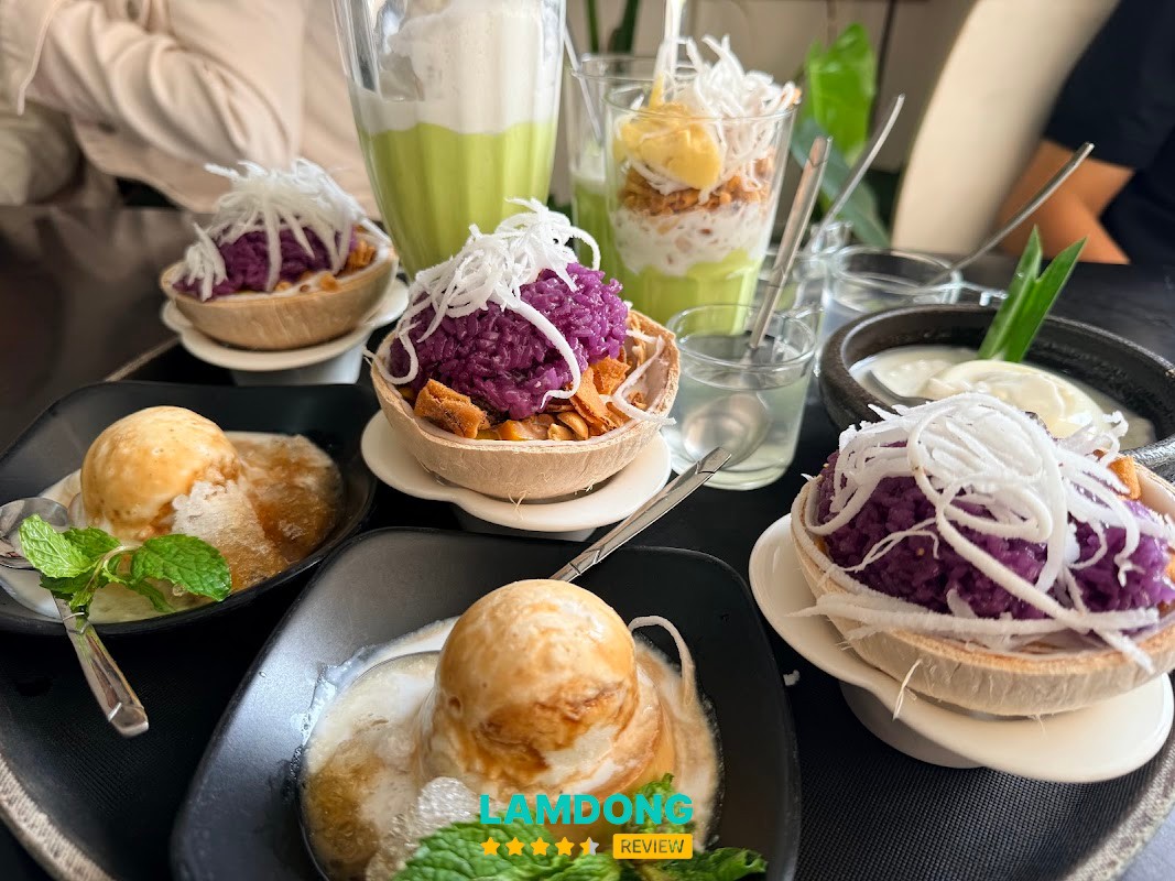 Kem Phụng – không gian quán kem